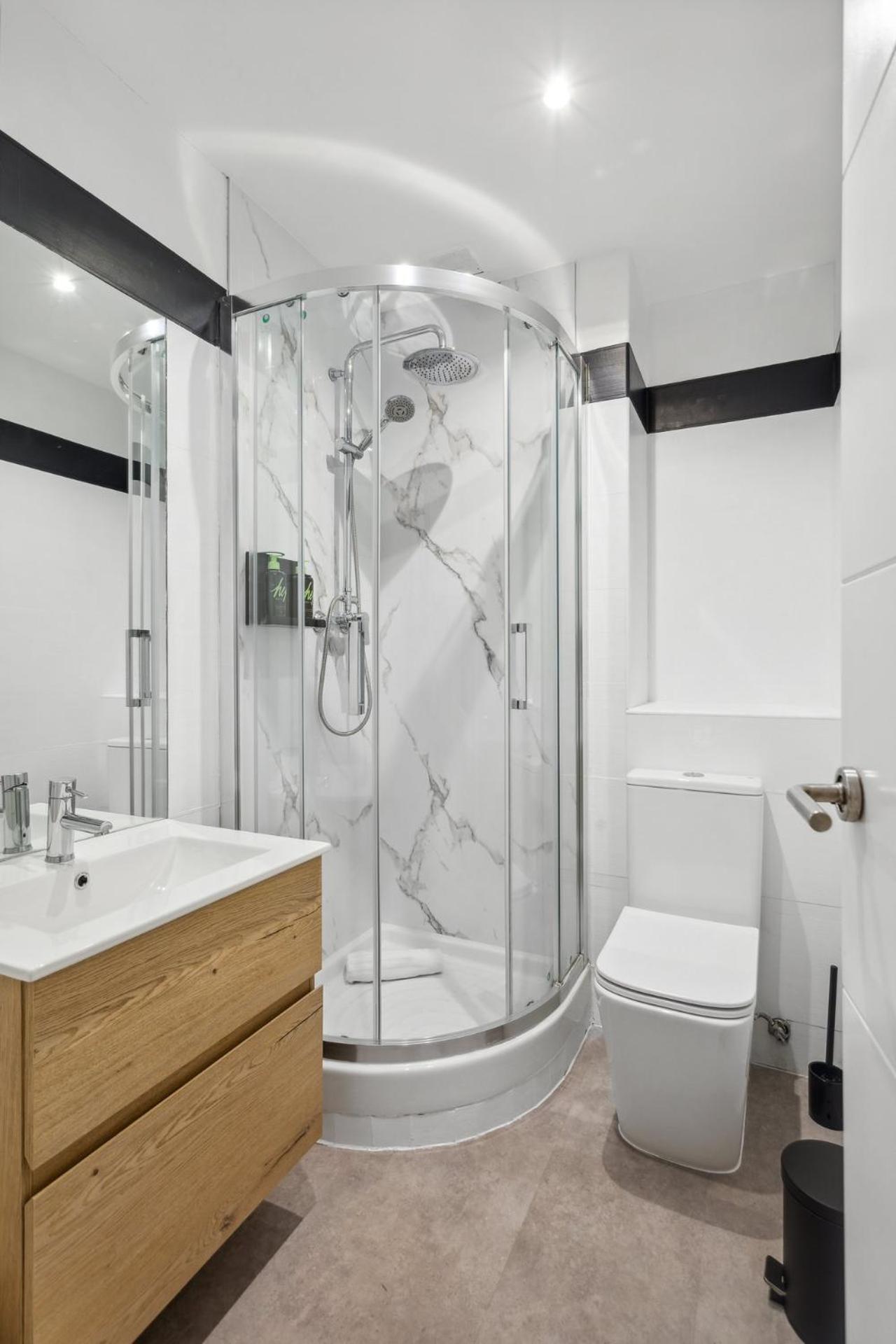 Limehome Madrid Calle De La Paloma المظهر الخارجي الصورة