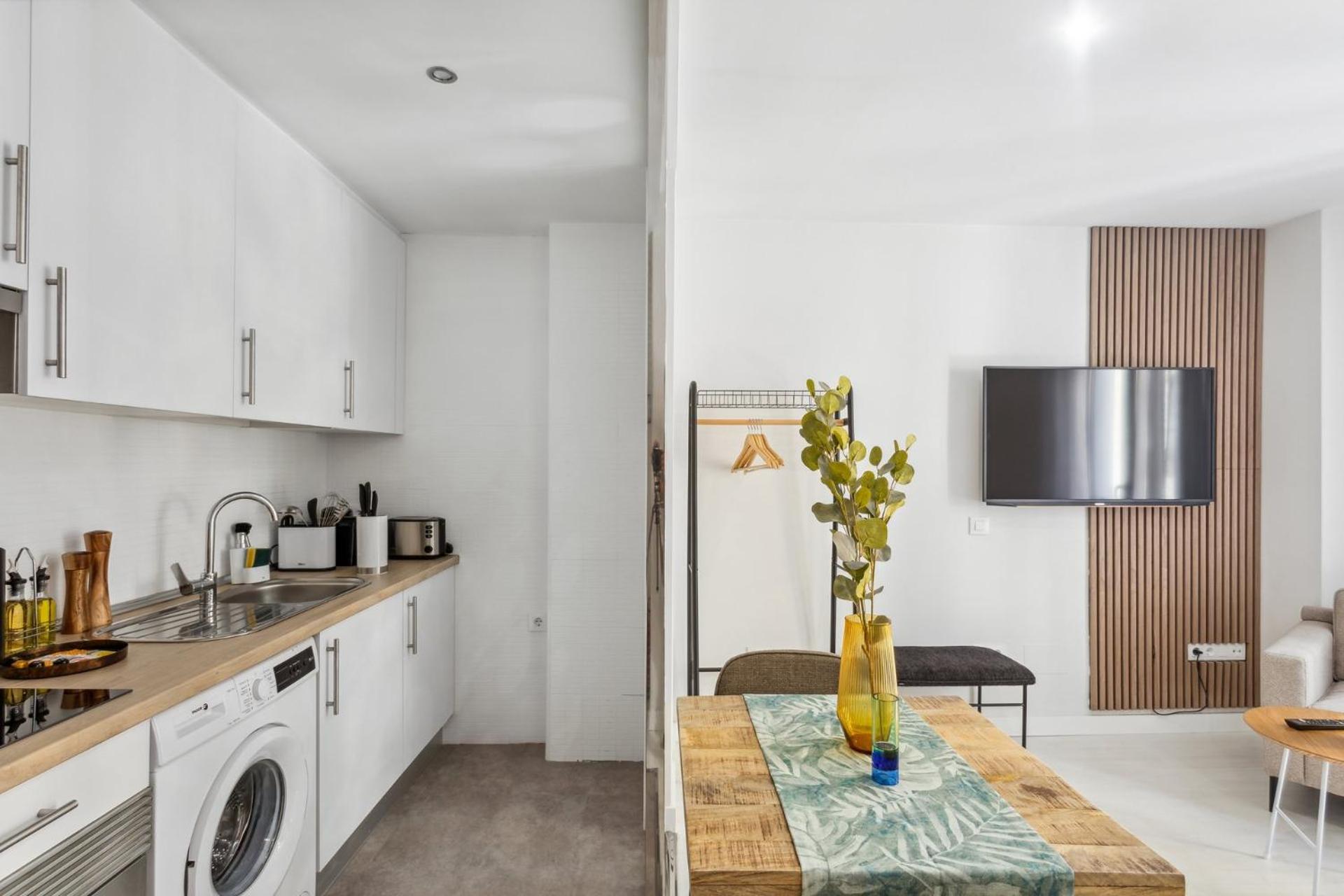 Limehome Madrid Calle De La Paloma المظهر الخارجي الصورة