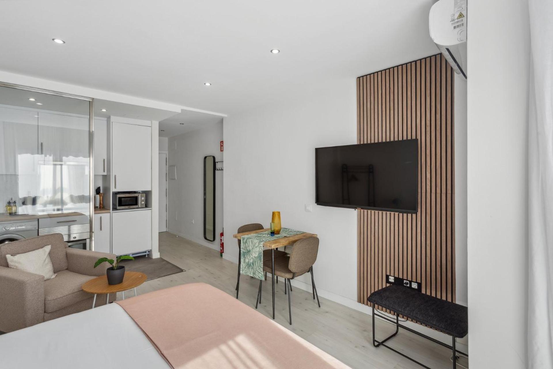 Limehome Madrid Calle De La Paloma المظهر الخارجي الصورة