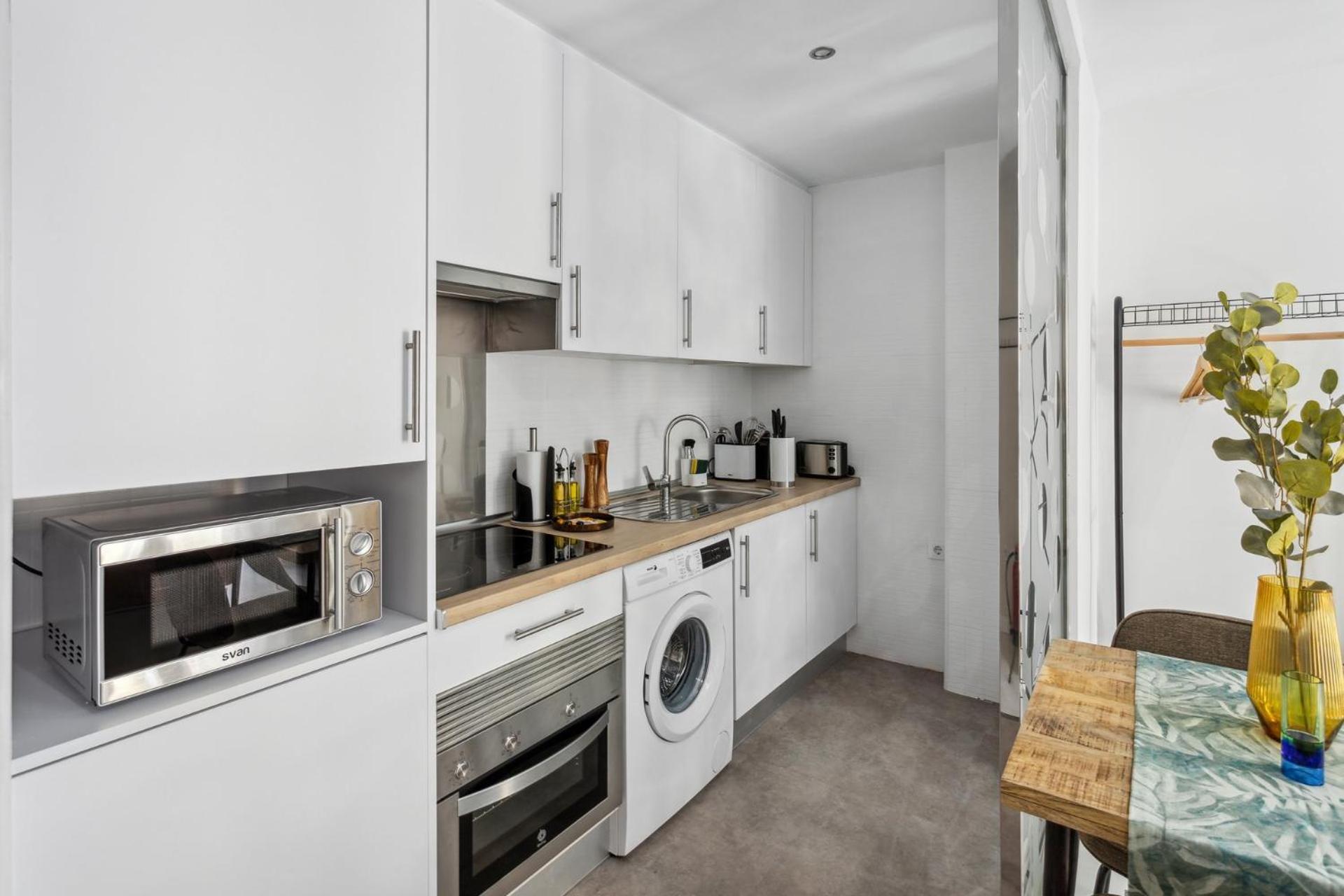 Limehome Madrid Calle De La Paloma الغرفة الصورة